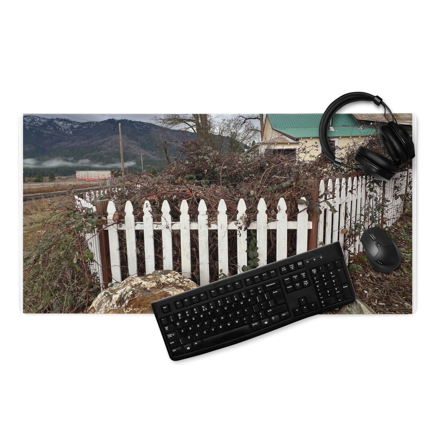 Cottage Picket Fence Gaming Mouse Pad